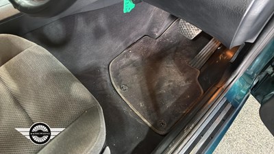 Lot 732 - 1997 BMW 323I AUTO
