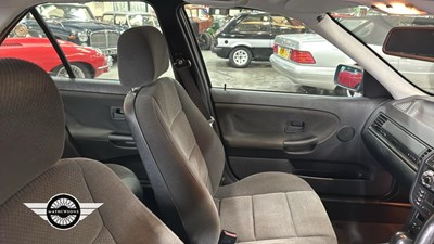 Lot 732 - 1997 BMW 323I AUTO