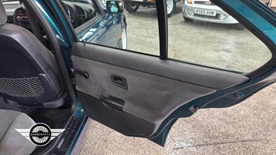 Lot 732 - 1997 BMW 323I AUTO