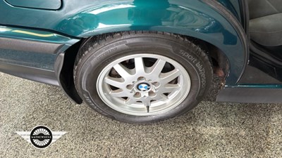 Lot 732 - 1997 BMW 323I AUTO