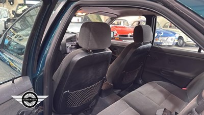 Lot 732 - 1997 BMW 323I AUTO