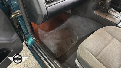 Lot 732 - 1997 BMW 323I AUTO