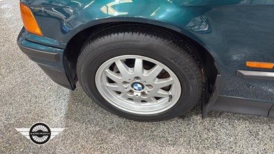 Lot 732 - 1997 BMW 323I AUTO