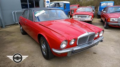 Lot 706 - 1974 DAIMLER