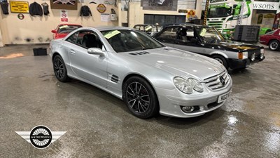 Lot 172 - 2007 MERCEDES SL350 AUTO