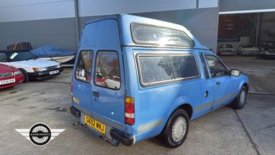 Lot 678 - 1990 FORD ESCORT 35