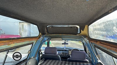 Lot 678 - 1990 FORD ESCORT 35