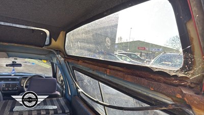 Lot 678 - 1990 FORD ESCORT 35