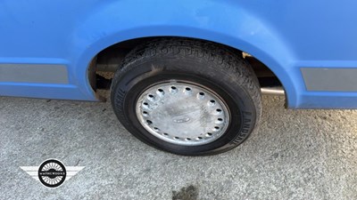 Lot 678 - 1990 FORD ESCORT 35