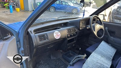 Lot 678 - 1990 FORD ESCORT 35
