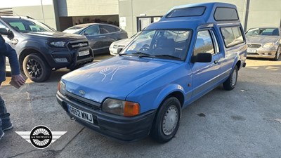 Lot 678 - 1990 FORD ESCORT 35