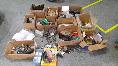 Lot 763 - 6 BOXES MISCELLANEOUS TRIUMPH STAG & TRIUMPH SPARES