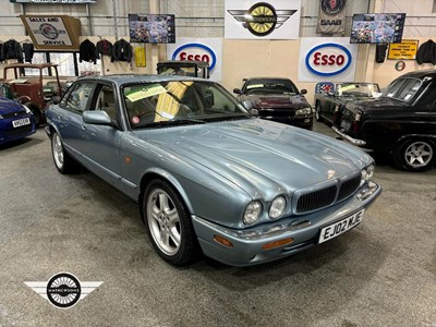 Lot 486 - 2002 JAGUAR XJ SPORT V8 AUTO