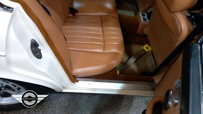 Lot 834 - 1978 DAIMLER SOVEREIGN 4.2 LWB AUTO