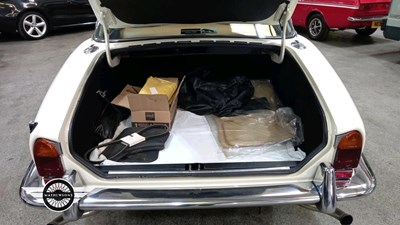 Lot 834 - 1978 DAIMLER SOVEREIGN 4.2 LWB AUTO