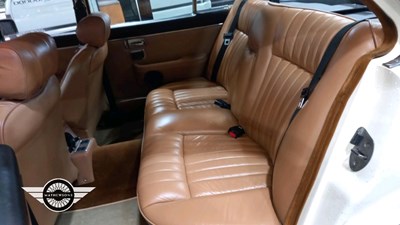Lot 834 - 1978 DAIMLER SOVEREIGN 4.2 LWB AUTO