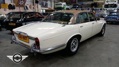 Lot 834 - 1978 DAIMLER SOVEREIGN 4.2 LWB AUTO