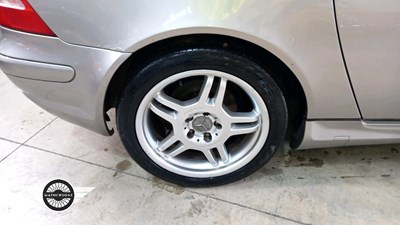 Lot 634 - 2003 MERCEDES SLK32 AMG