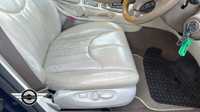 Lot 636 - 2001 JAGUAR S-TYPE V8 AUTO