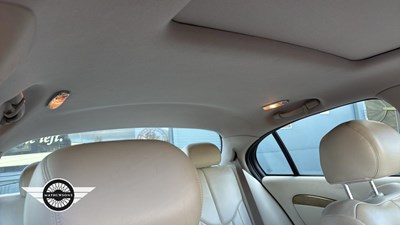 Lot 636 - 2001 JAGUAR S-TYPE V8 AUTO