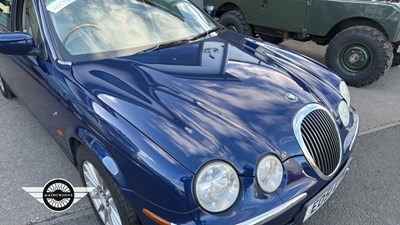 Lot 636 - 2001 JAGUAR S-TYPE V8 AUTO