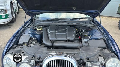 Lot 636 - 2001 JAGUAR S-TYPE V8 AUTO