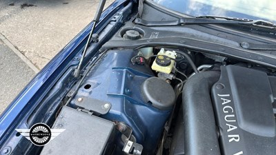 Lot 636 - 2001 JAGUAR S-TYPE V8 AUTO