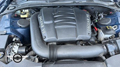 Lot 636 - 2001 JAGUAR S-TYPE V8 AUTO