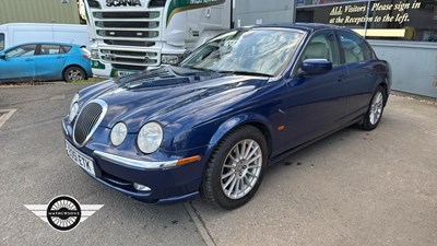 Lot 636 - 2001 JAGUAR S-TYPE V8 AUTO
