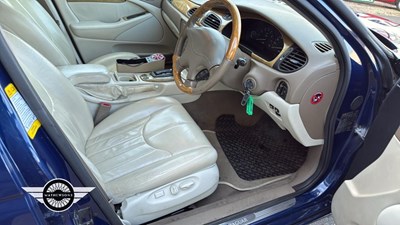 Lot 636 - 2001 JAGUAR S-TYPE V8 AUTO