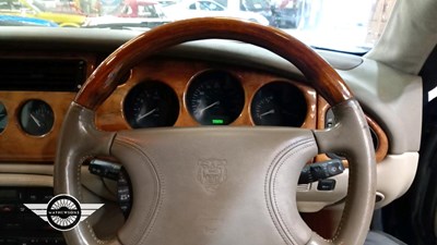 Lot 536 - 1997 JAGUAR XK8 CONVERTIBLE AUTO