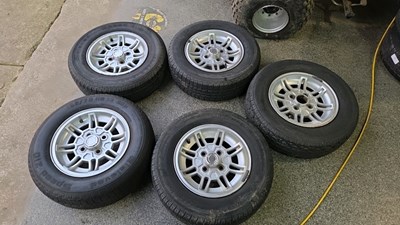 Lot 415 - SET OF 5 FORD MK 1/2 CAPRI WHEELS & TYRES 5.5J X 13