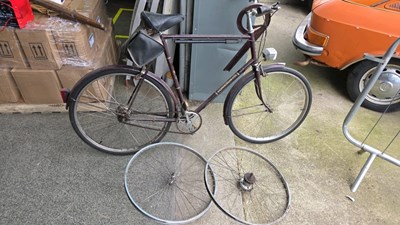 Lot 793 - RALEIGH CONNOISCEUR MANS BIKE WITH SPARE WHEEL RIMS - ALL PROCEEDS TO CHARITY