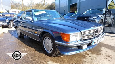 Lot 120 - 1986 MERCEDES 300 SL AUTO