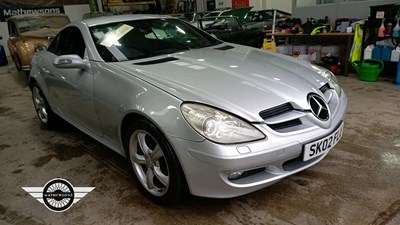 Lot 52 - 2004 MERCEDES SLK 350 AUTO