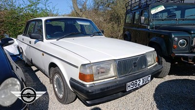 Lot 42 - 1990 VOLVO 240 GL