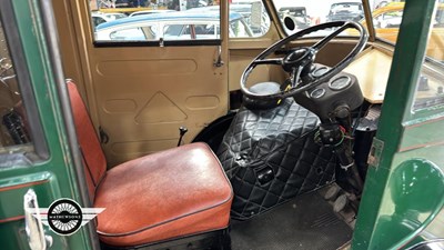 Lot 346 - 1952 MORRIS COMMERCIAL