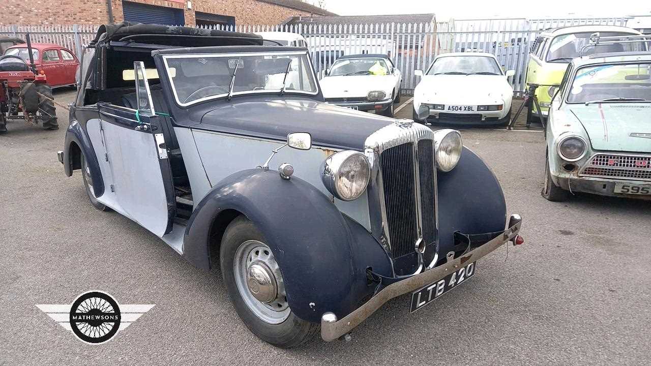 Lot 226 - 1940 DAIMLER DB 18