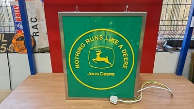 Lot 641 - JOHN DEERE DOUBLE SIDED LIGHT UP SIGN 24" X 20"