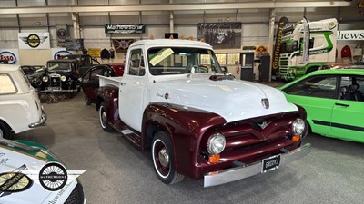 Lot 236 - 1955 FORD
