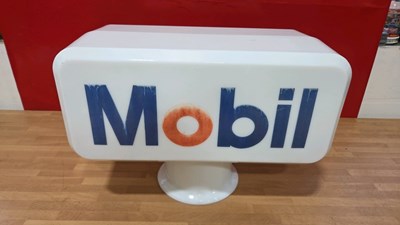 Lot 159 - MOBIL PETROL PUMP GLASS GLOBE