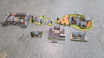 Lot 819 - 00 GUAGE RAILWAY DIORAMA 6 X DIFFERENT SCENES