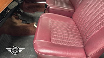 Lot 512 - 1974 AUSTIN MAXI 1750