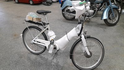 Lot 43 - ELECTRIC BENELLI CLASSICA LITE 24inch 36v 250w