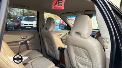 Lot 362 - 2007 VOLVO XC90 LUX SE V8 AWD