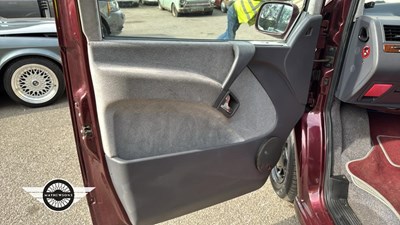 Lot 740 - 1999 MERCEDES V220 CDI AMBIENTE AUTO