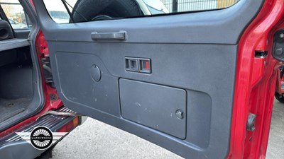 Lot 762 - 1999 MITSUBISHI SHOGUN GLS TD