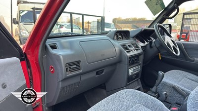 Lot 762 - 1999 MITSUBISHI SHOGUN GLS TD