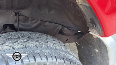 Lot 762 - 1999 MITSUBISHI SHOGUN GLS TD