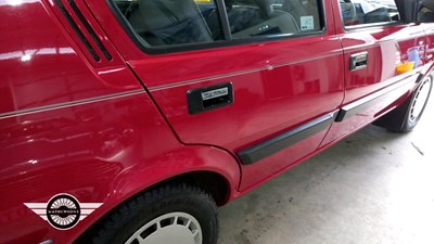Lot 632 - 1990 VOLVO 340 GL AUTO